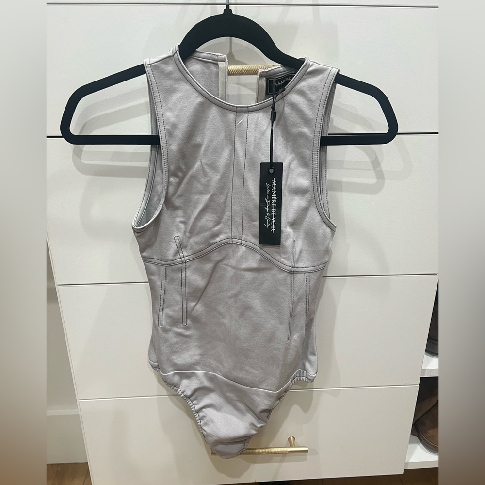 Never worn beautiful bodysuit tank top